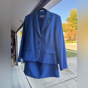 Evan Picone 2-Piece Suit